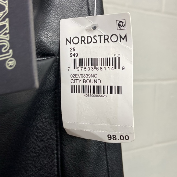 NWT‎ Blank NYC Women's Faux Leather Snap Front Black Midi Skirt Size 25 Pockets - Picture 3 of 7